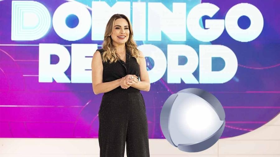 Rachel Sheherazade no comando do Domingo Record