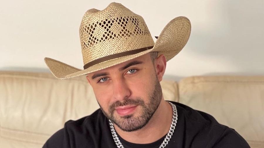 Estevan é cantor, DJ, Mister Brasil e Miss Cowboy 2024