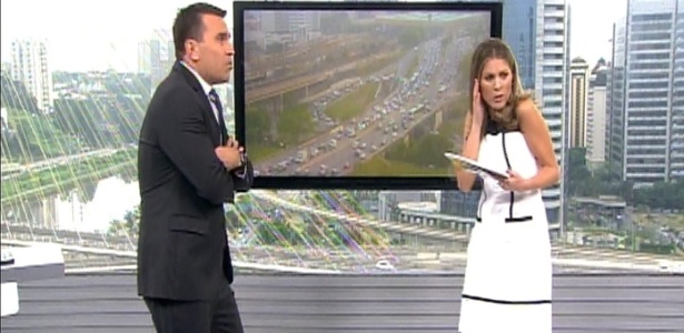 Rodrigo Bocardi e Jacqueline Brazil se assustam com explosão de lâmpada - Reprodução /Globo