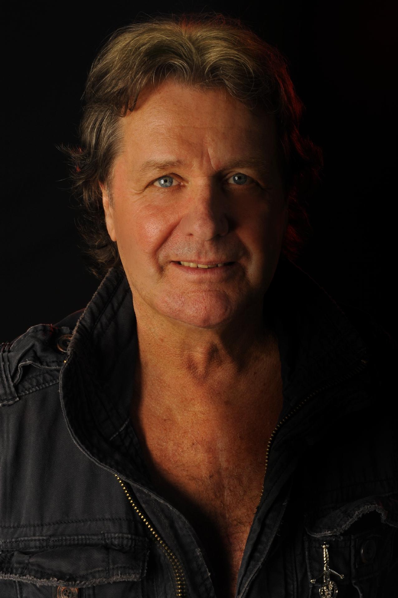 O músico John Wetton, baixista e vocalista do Asia, que morreu aos 67 anos - Divulgação/Mike Inns