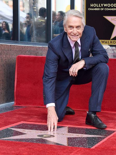 Michael Douglas recebe estrela na Calçada da Fama de Hollywood - Gregg DeGuire/Getty Images/AFP