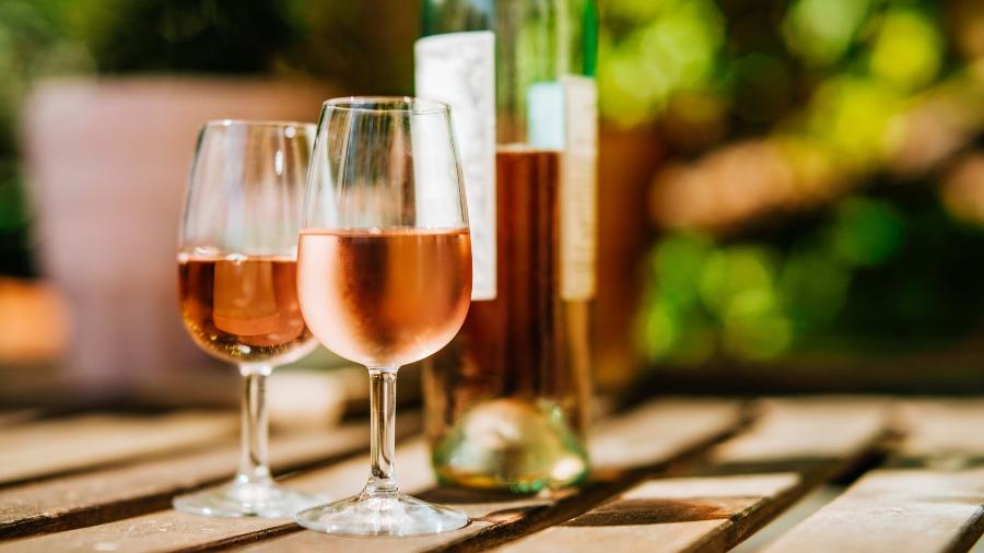 Conservar bem os vinhos quer dizer mantê-los em local adequado, e uma adega climatizada pode ajudar bastante - Getty Images