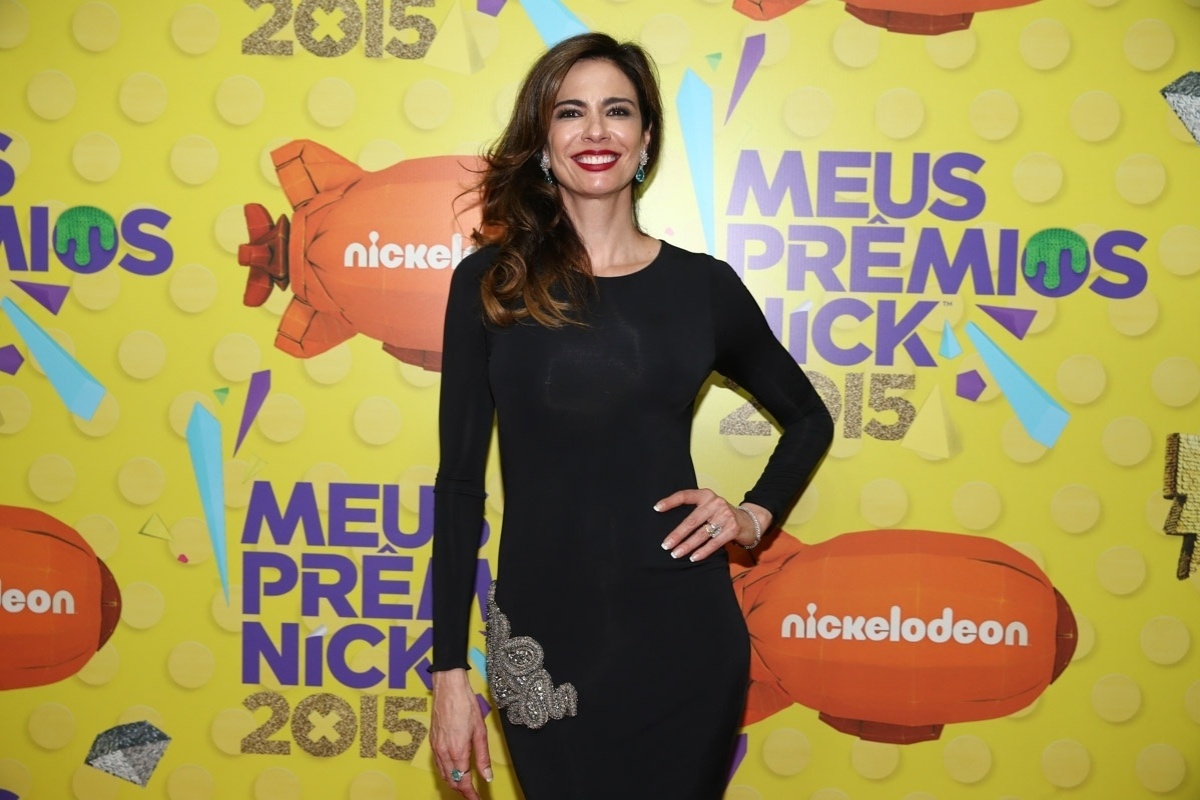 15.out.2015 - Luciana Gimenez posa para fotos ao chegar na 16ª edição do "Meus Prêmios Nick", da Nickelodeon, em São Paulo - Manuela Scarpa/Photo Rio News