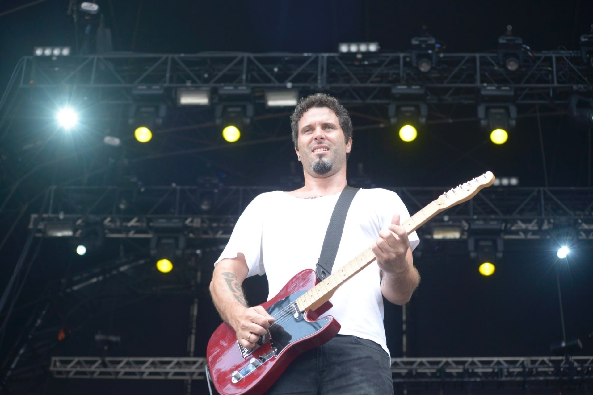 12.mar.2016 - A banda Ego Kill Talent abre o primeiro dia do Lollapalooza Brasil 2016, no autódromo de Interlagos, em São Paulo, com show no palco Axe - Rafael Roncato/UOL