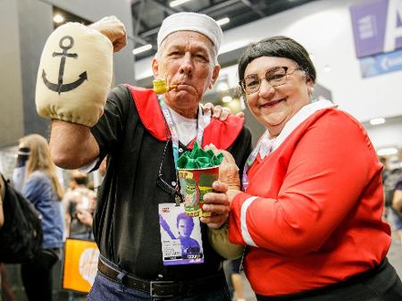 Não há idade para cosplay: aqui Popeye e Olivia Palito - Mariana Pekin/UOL