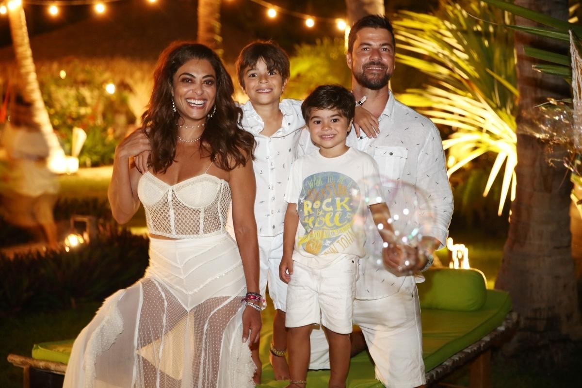 Juliana Paes festejou 2018 ao lado do marido Carlos Eduardo Baptista e dos filhos Pedro e Antônio em Jericoacoara (CE) - Manuela Scarpa e Iwi Onodera/Brazil News