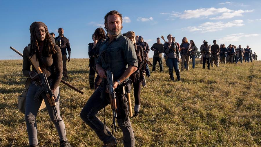 Michonne (Danai Gurira) e Rick (Andrew Lincoln) lideram grupo na guerra de "Walking Dead" - Divulgação