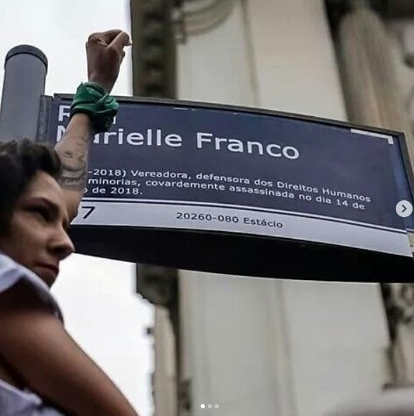 Famosos e seguidores prestam homenagem à Marielle Franco no Rio de Janeiro - Reprodução/Instagram