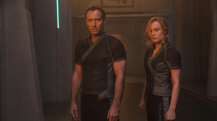 Jude Law e Brie Larson em cena de "Capitã Marvel" - Reprodução - Reprodução