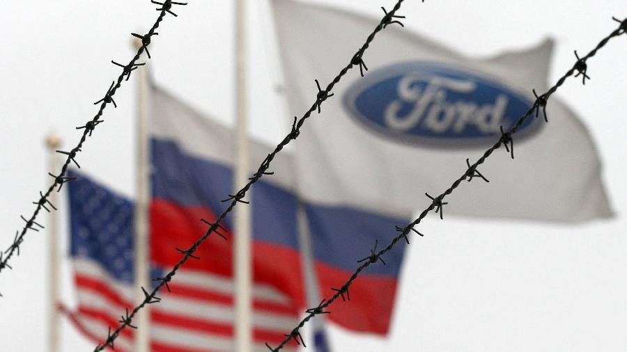 Ford foi uma das montadoras que suspenderam operações na Rússia devido à guerra - Yevgeny ASMOLOV/INTERPRES /AFP