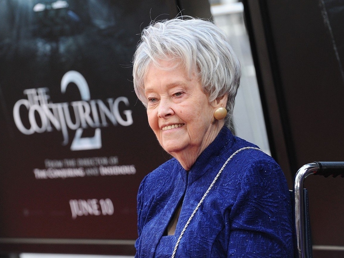 Morre Lorraine Warren, investigadora paranormal que inspirou