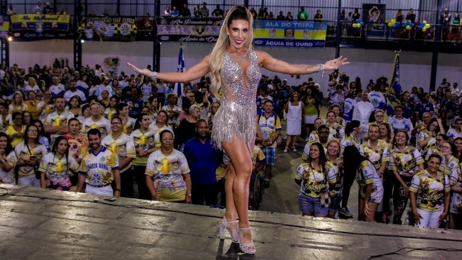 2.dez.2019 - Tati Minerato é apresentada como musa da escola de samba Águia de Ouro, em São Paulo - Thiago Duran/AgNews