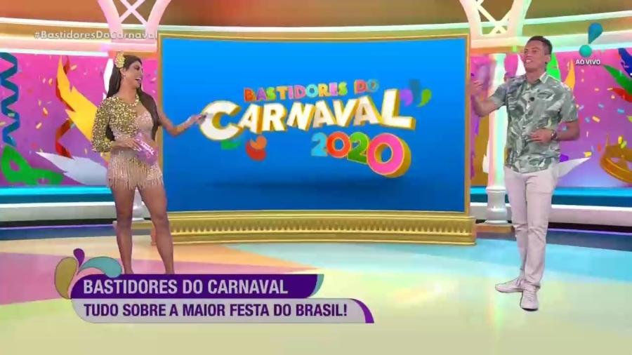 Flavia Noronha e Leo Dias no comando do Bastidores do Carnaval - Reprodução