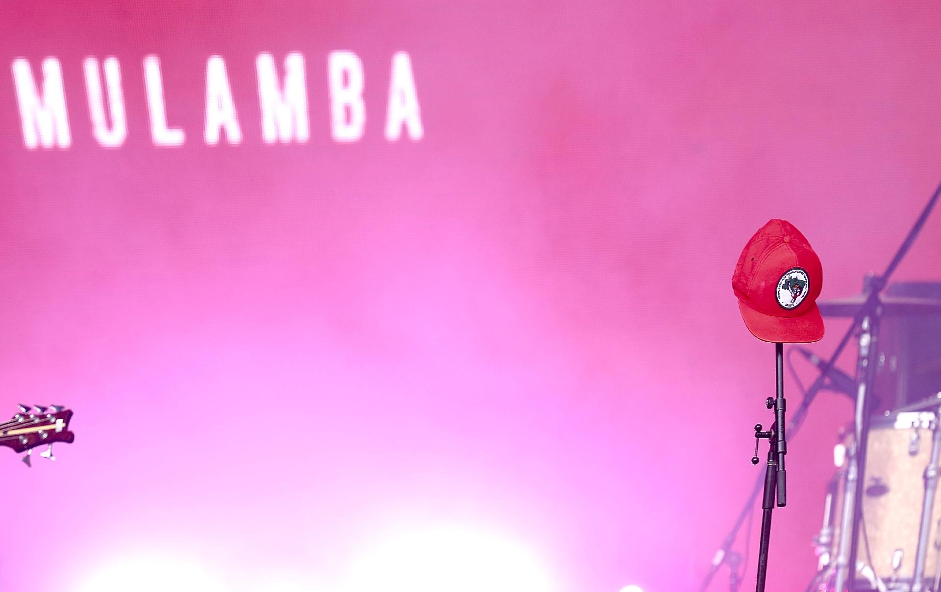 Grupo Mulamba faz show de protesto no segundo dia do festival GRLS!, em São Paulo - Iwi Onodera/UOL