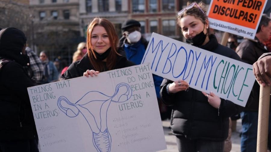 Protesto de 8 de março em Nova York, nos Estados Unidos, organizado pelo RiseUp4AbortionRights - Long Visual Press/Long Visual Press/Universal Imag