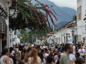 Anotações depois de uma festa literária: a literatura está viva