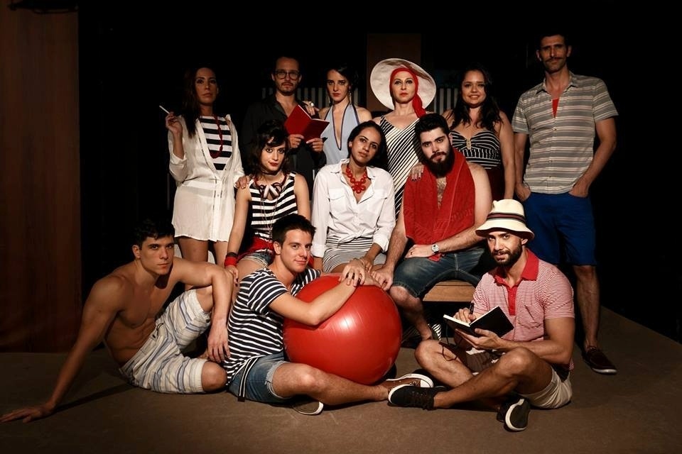 Elenco da peça "Os Veranistas", com dramaturgia e direção de Renato Andrade - Divulgação