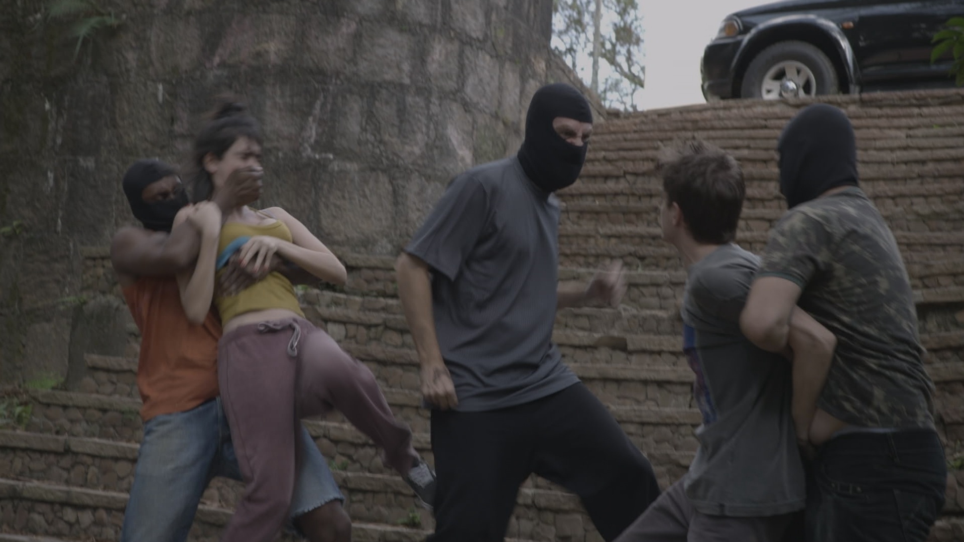 Bandidos agem em cena da série "A Lei", que será exibida pelo canal pago Space em 201 - Divulgação