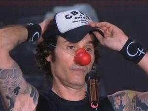 Dinho Ouro Preto com nariz de palhaço - Reprodução/Multishow - Reprodução/Multishow