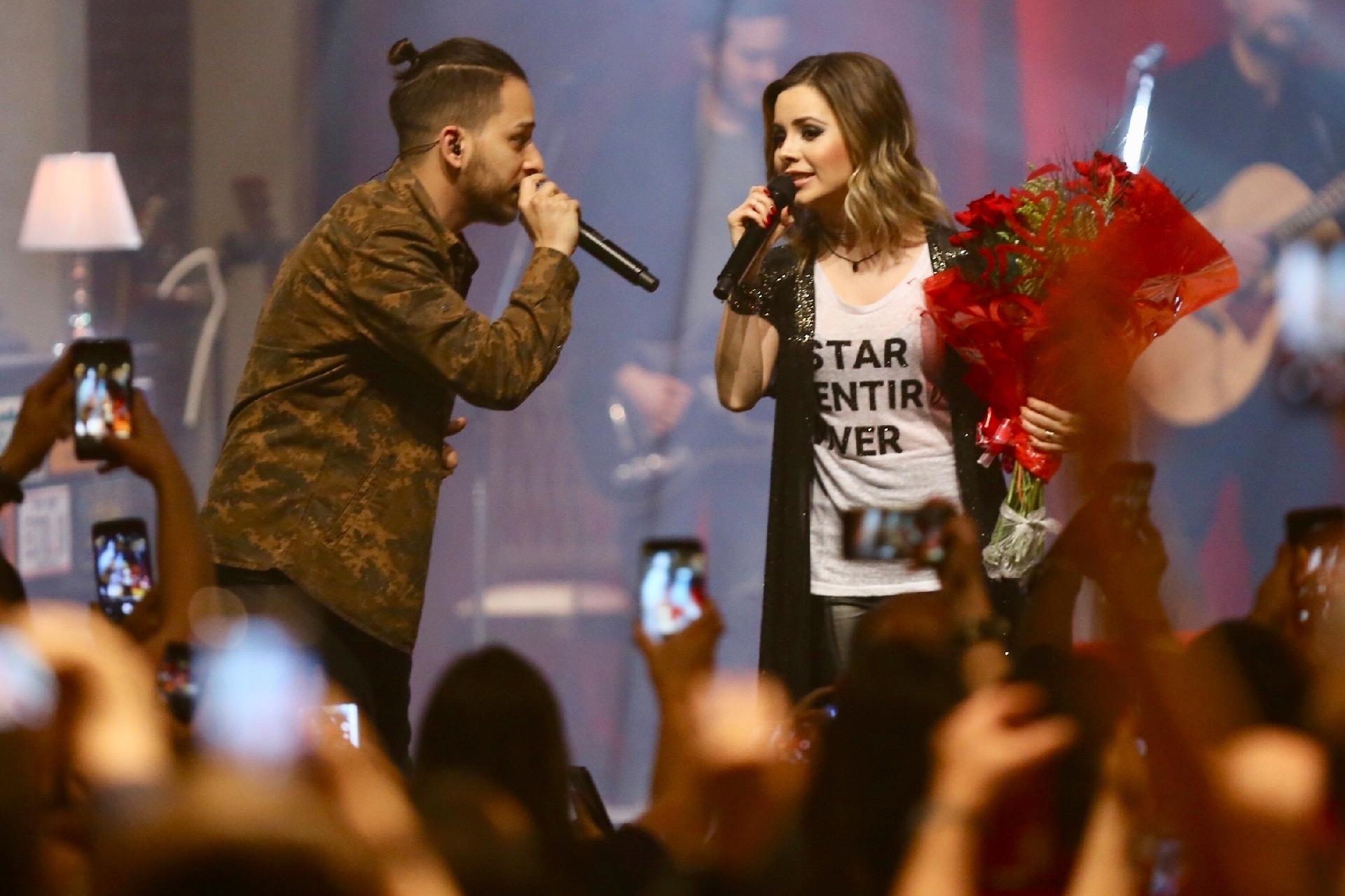 Sandy volta a cantar com o irmão, Junior, 11 anos após o fim da dupla, na abertura da nova turnê da cantora, "Nos Voz Eles", no Credicard Hall, em São Paulo - Manuela Scarpa/Brazil News
