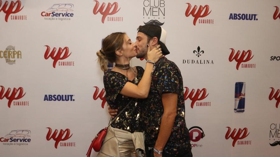 Jayme Matarazzo beija a mulher, Luiza Tellechea - Thyago Andrade/Brazil News