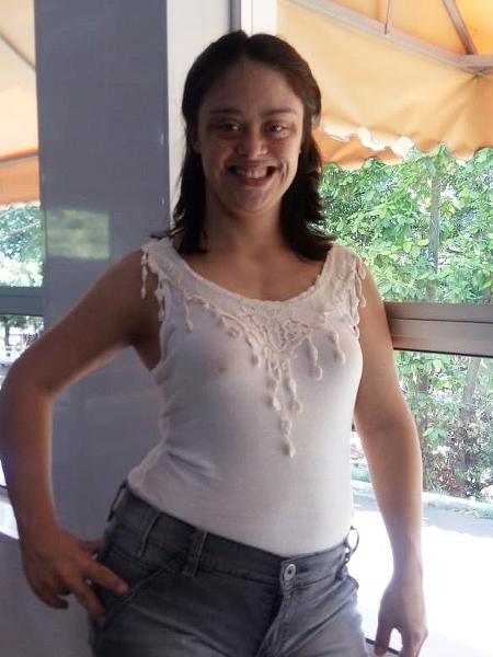 Jéssica Oliveira (esq.), atendente da Drogasil em São Paulo - Arquivo pessoal - Arquivo pessoal