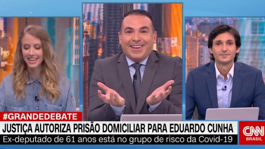 Reinaldo Gottino entre Gabriela Prioli e Tomé Abduch durante "O Grande Debate" na CNN Brasil  - Reprodução 