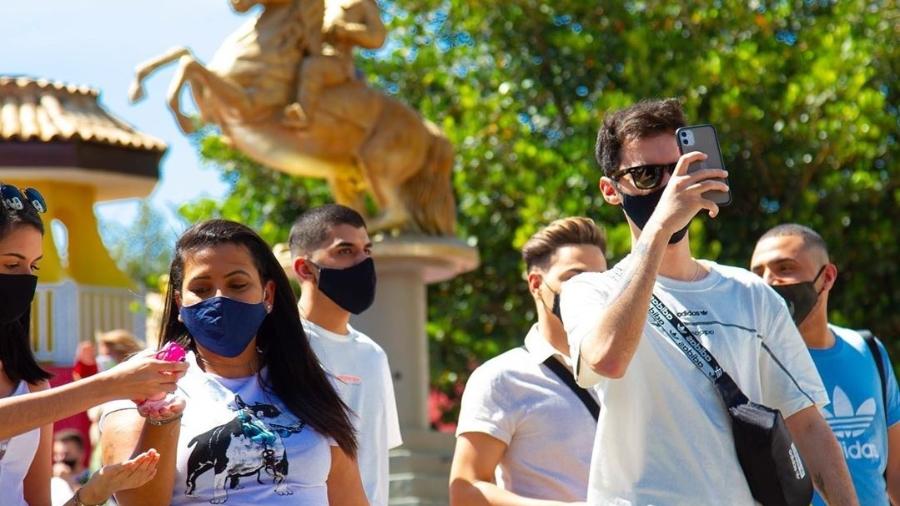 Dia de reabertura do Hopi Hari, em Vinhedo (SP): máscaras e protocolos de segurança - Reprodução/Instagram