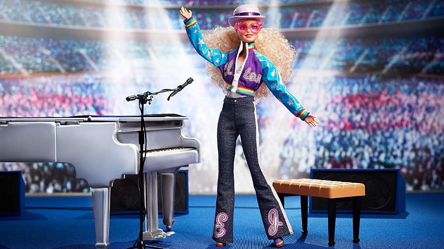 Elton John ganhou uma boneca Barbie em sua homenagem - Reprodução