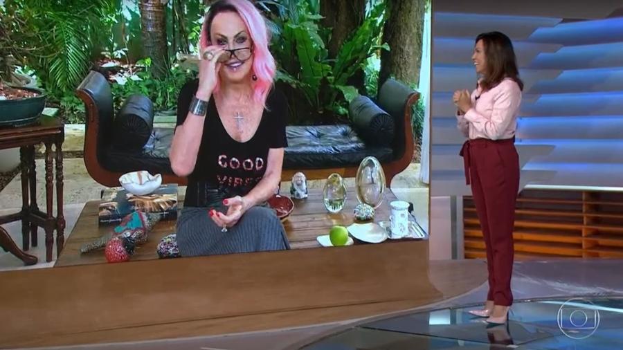 Ana Maria Braga e Ana Paula Araújo brincaram com óculos da apresentadora  - Reprodução/TV Globo