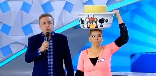 Gugu com Jailma, personagem de matéria do programa de João Kleber, da RedeTV!