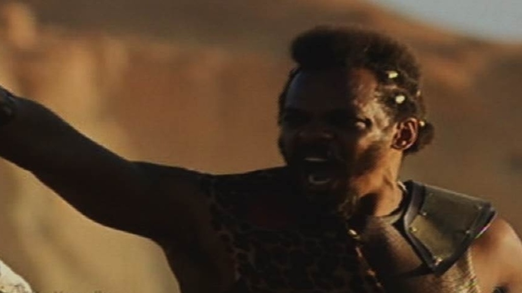 10.nov.2015 - Jahi incita o exército egípcio a perseguir e matar os hebreus em "Os Dez Mandamentos" - Reprodução/Record