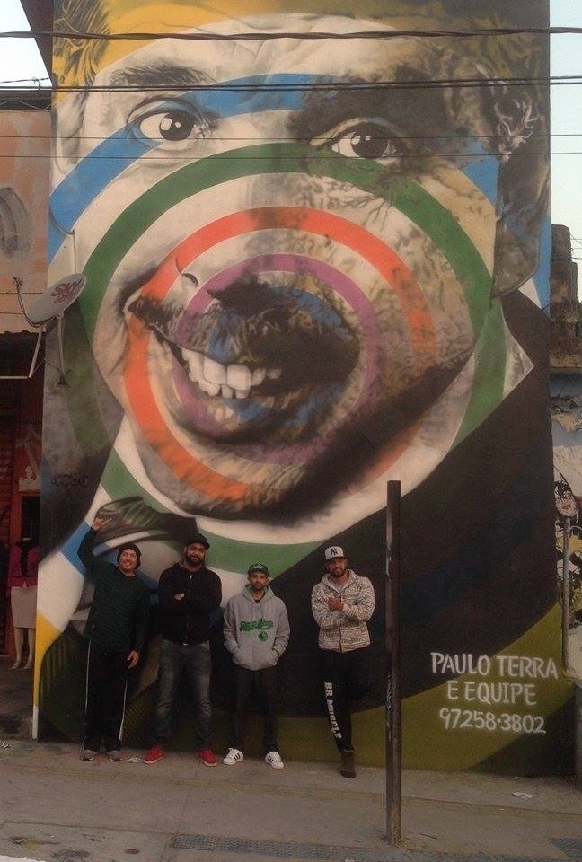 Artista plástico Paulo Terra faz mural do Professor Girafales, de "Chaves", em homenagem a Rubén Aguirre, morto em 17 de junho - Reprodução/Facebook/Paulo Terra