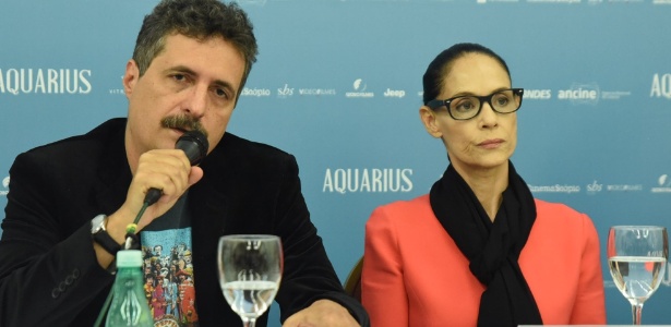 29.ago.2016 - Mendonça Filho e Sonia Braga em coletiva do filme "Aquarius" em SP - Leo Franco/AgNews