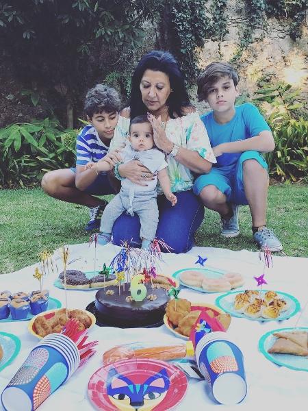 A sogra de Kelly Key com os netos - Reprodução/Instagram - Reprodução/Instagram