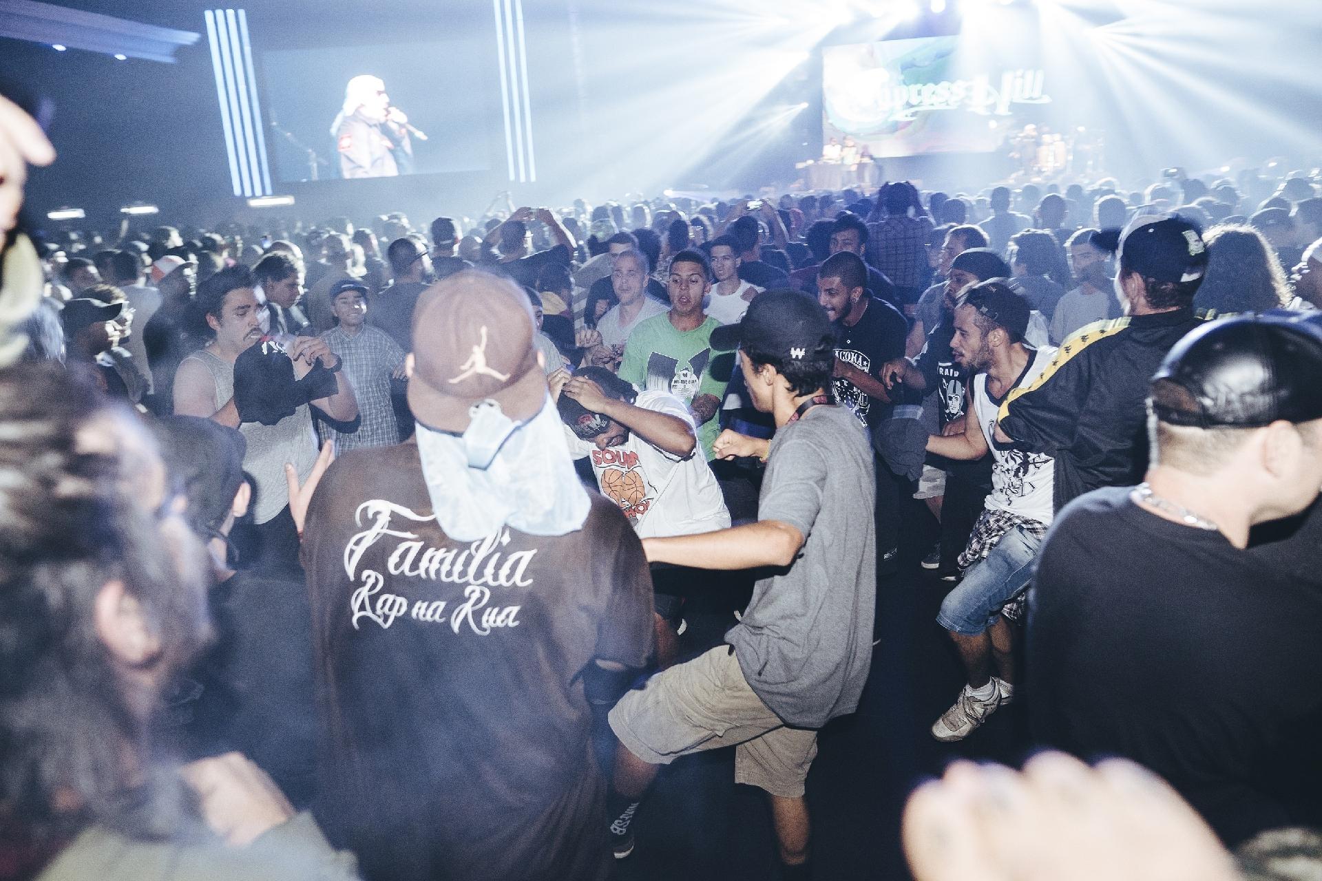 Público na pista do show da Cypress Hill, em São Paulo - Felipe Gabriel/UOL