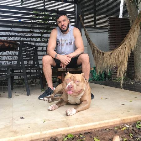 Amor à primeira vista: Belo ganhou Thor de presente e logo se apaixonou pelo mascote - Reprodução/Instagram - Reprodução/Instagram