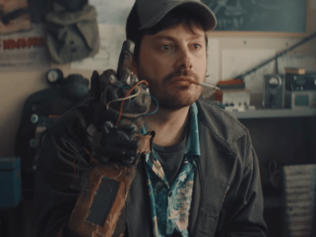 Danilo Gentili em cena de "Os Exterminadores do Além" - Reprodução