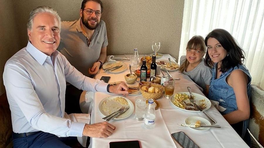 Roberto Justus com os filhos Ricardo, Luiza e Rafaella - Reprodução/Instagram