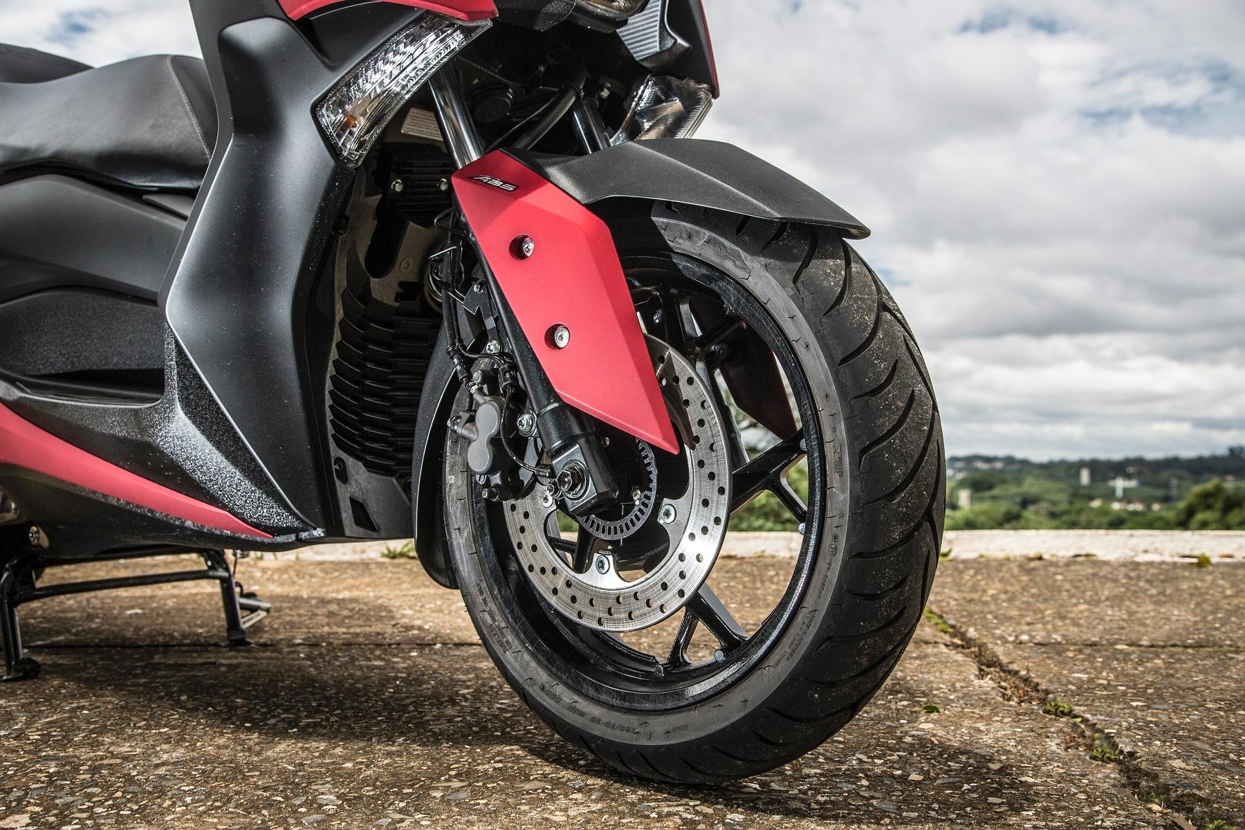 Yamaha XMax 250 - Renato Durães/Infomoto