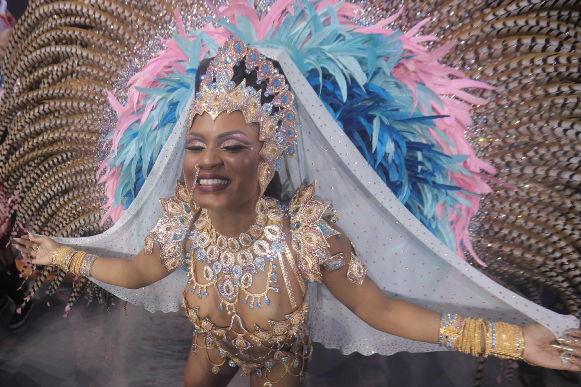 Império de Casa Verde desfila no Anhembi - Ricardo Matsukawa/UOL