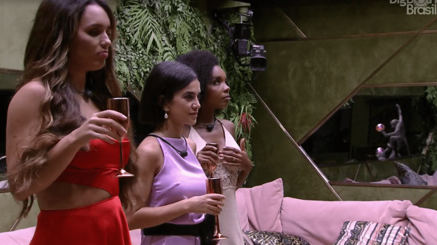 Sisters bebem na sala após eliminação de Babu - Reprodução/Globoplay