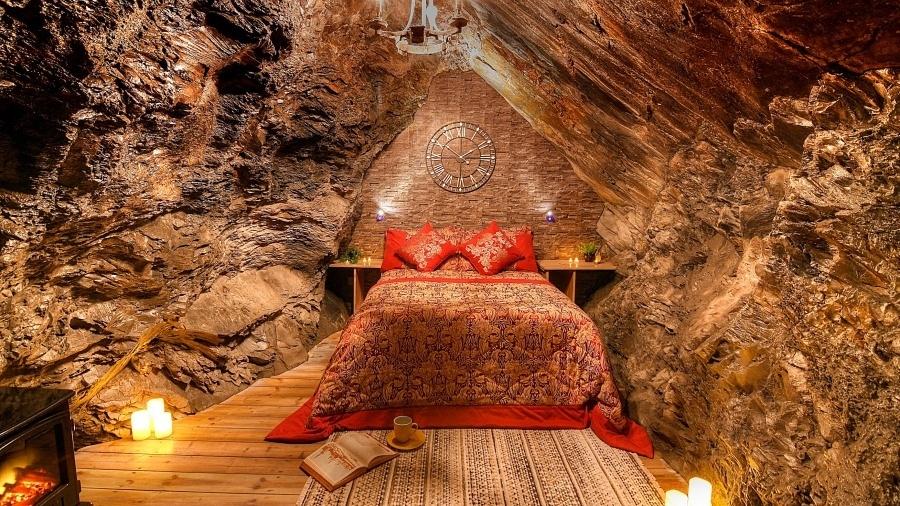 O quarto na gruta, onde é possível dormir olhando para as paredes da caverna dentro da mina - Divulgação/Deep Sleep