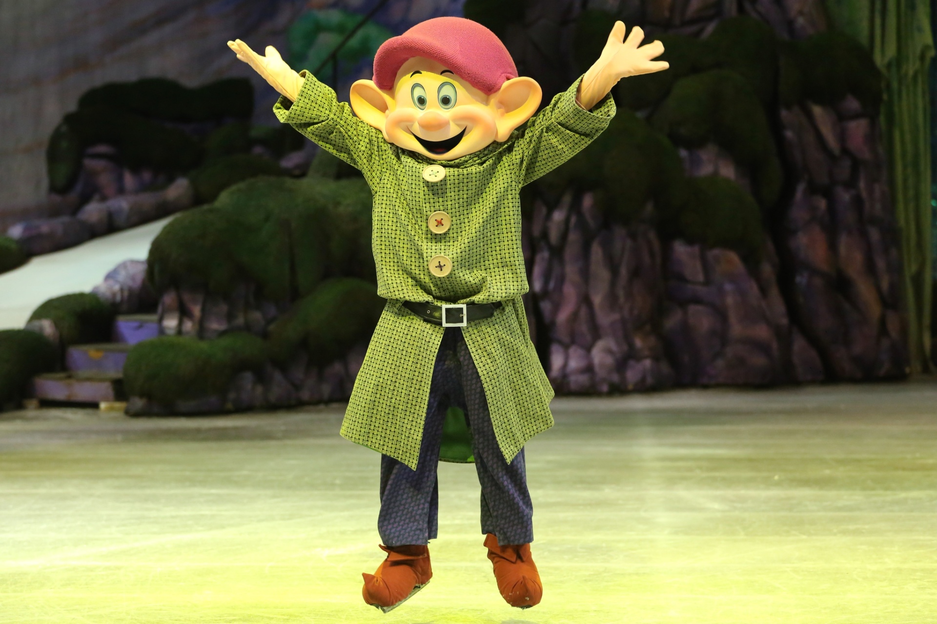 29.abr.2016 - Personagens do musical "Disney on Ice" que está de volta a São Paulo - Flávio Florido/UOL