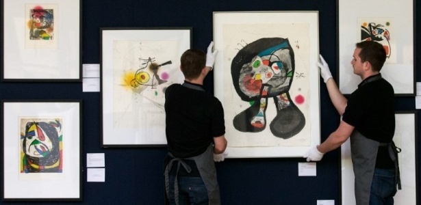 Obras do artista Joan Miró são exibidas em Londres no dia 17 de maio de 2016 - AFP - AFP