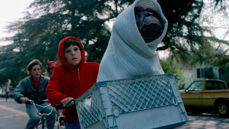 Cena de "E.T.: O Extraterrestre" (1982) de Steven Spielberg - Reprodução