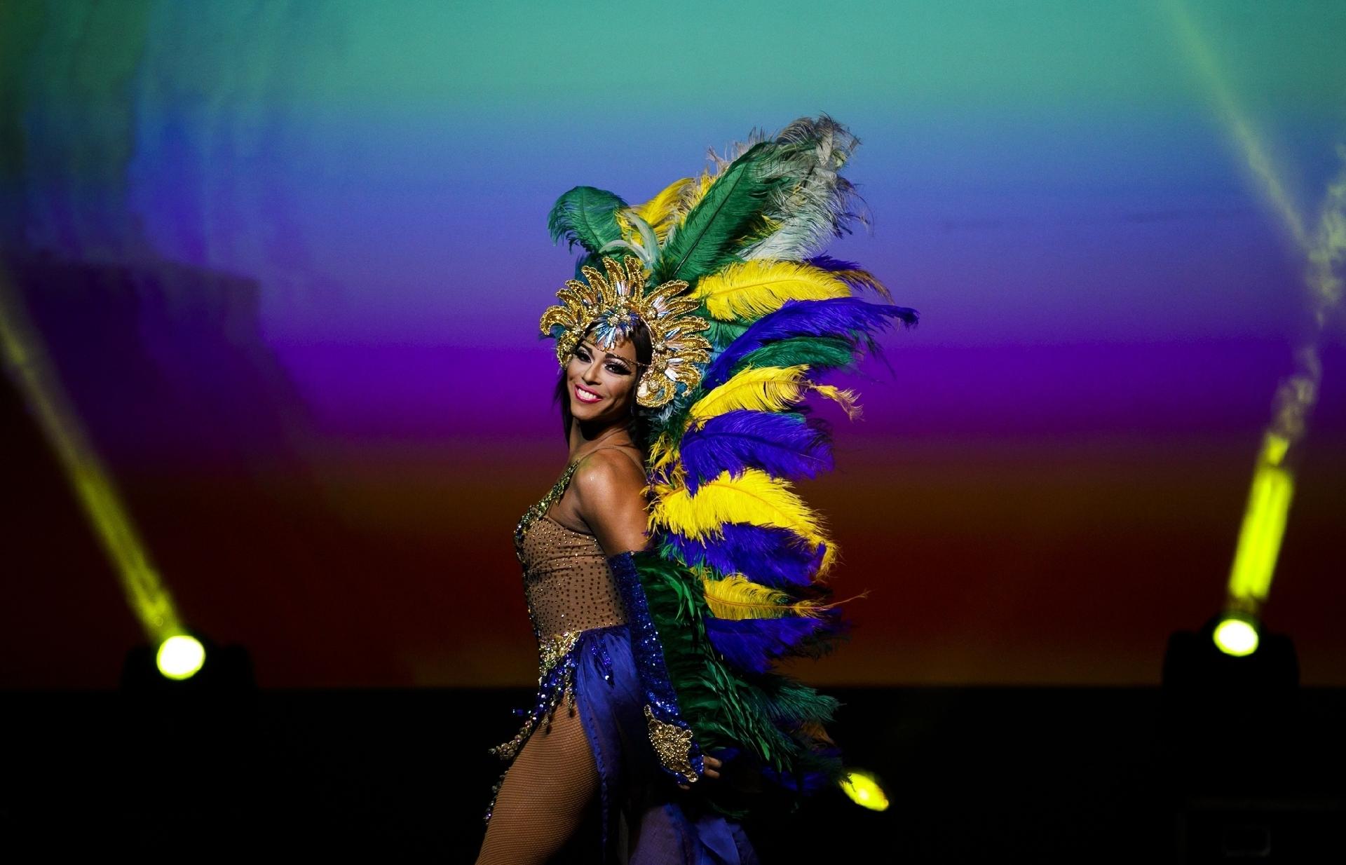Shangela veste as cores do Brasil no "RuPaul's Drag Race: Werq The World" - Mariana Pekin/UOL