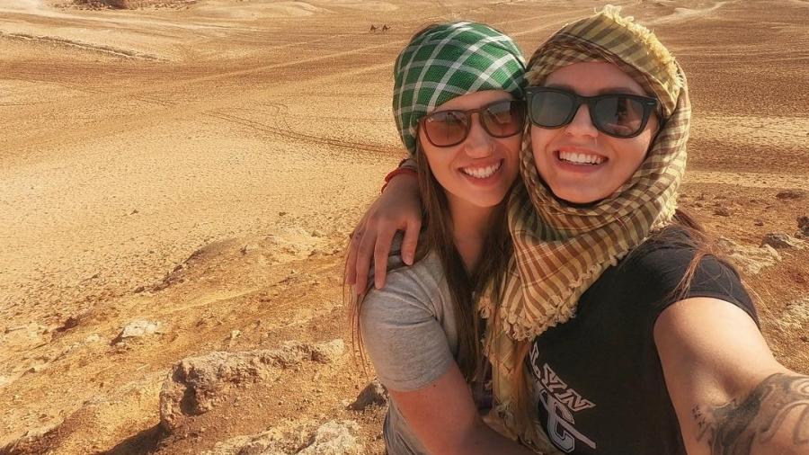 Renata e Aline estão viajando o mundo em troca de trabalho - Rerodução/Instagram/mundosemmuros