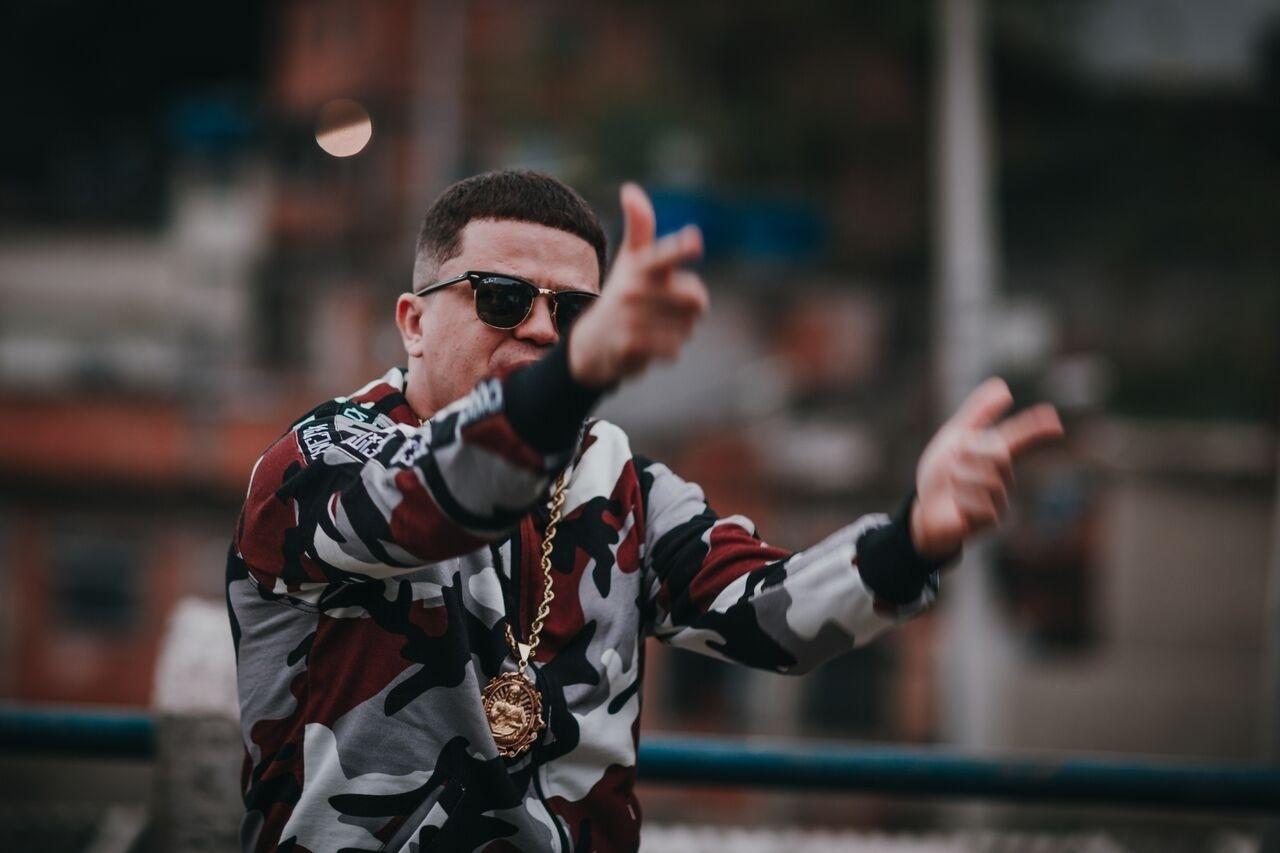 Favela Vive - Menor do Chapa - Marcelo Martins