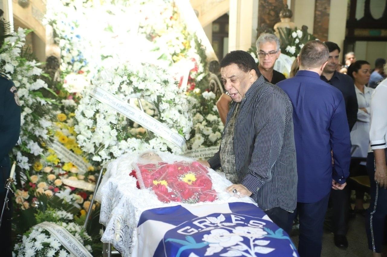 Agnaldo Timóteo no velório do deputado estadual Wagner Montes - Daniel Pinheiro/AgNews